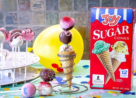 We All Scream for Ice Cream With These Adorable Ice Cream Cone Cake Pops!